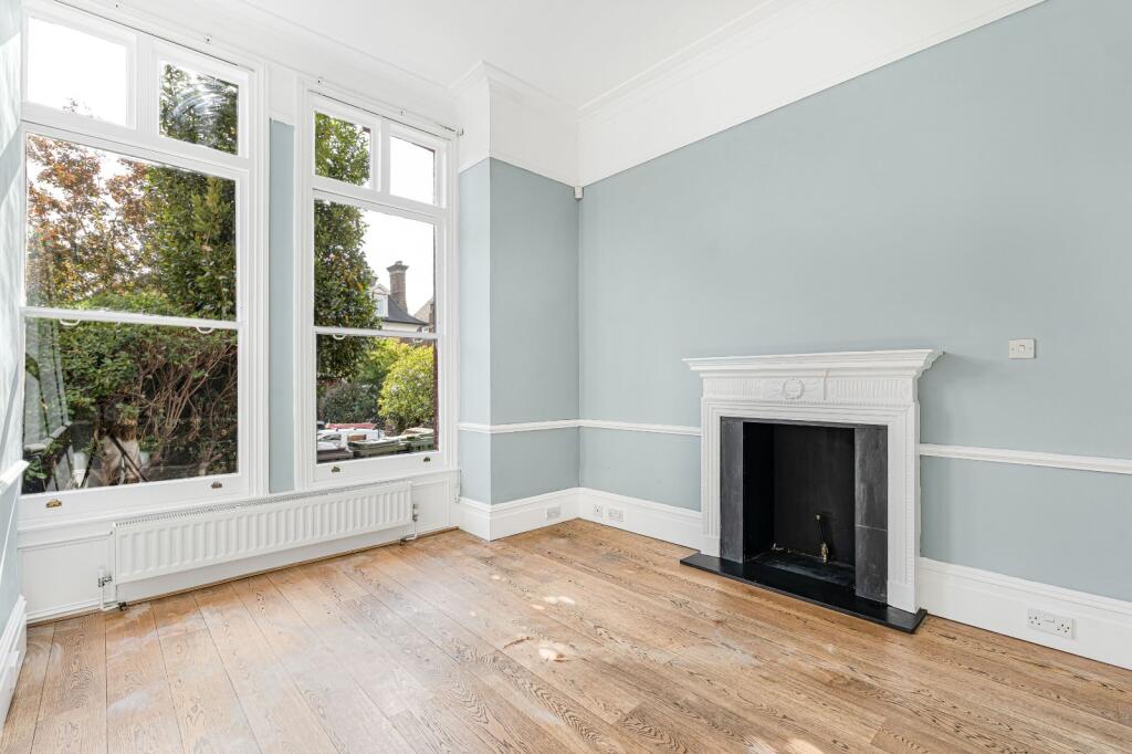 3 bed 1st Floor Flat for rent in Hampstead. From Chestertons Estate Agents - Hampstead Lettings