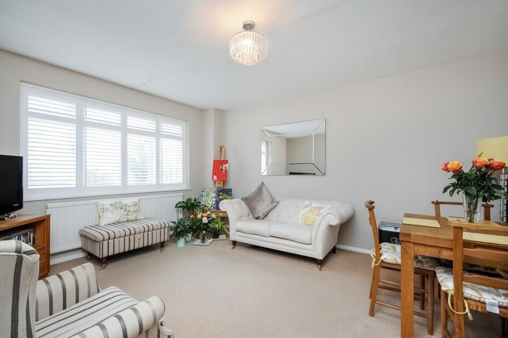 2 bed 1st Floor Flat for rent in Hornsey. From Chestertons Estate Agents - Hampstead Lettings 2 bed 1st Floor Flat for rent in Hornsey. From Chestertons Estate Agents - Hampstead Lettings