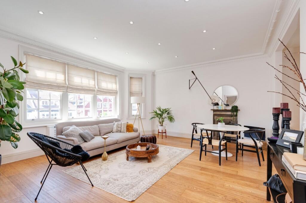 2 bed 1st Floor Flat for rent in Hampstead. From Chestertons Estate Agents - Hampstead Lettings