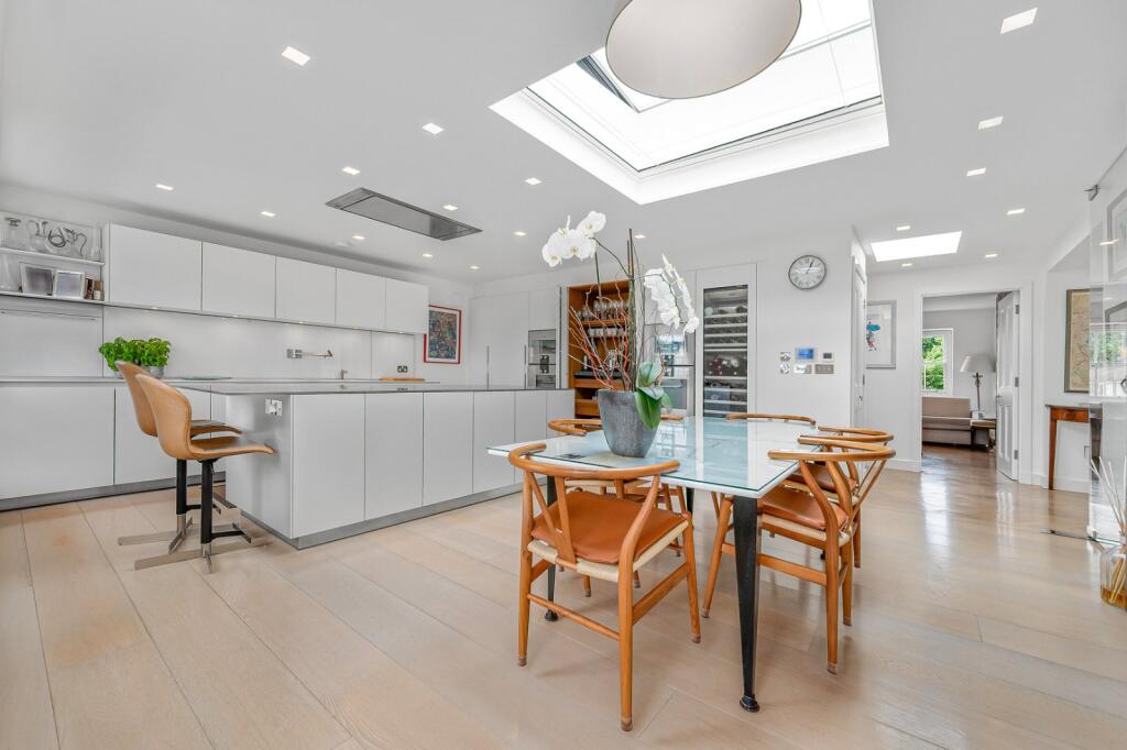 3 bed Mid Terraced House for rent in Paddington. From Chestertons - Capital Markets 3 bed Mid Terraced House for rent in Paddington. From Chestertons - Capital Markets