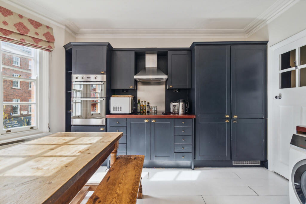 3 bed 1st Floor Flat for rent in Paddington. From Chestertons - Capital Markets