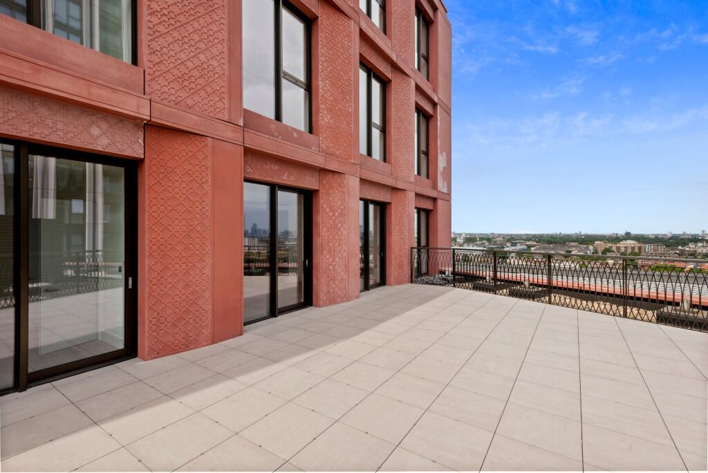 2 bed 1st Floor Flat for rent in . From Chestertons - Capital Markets