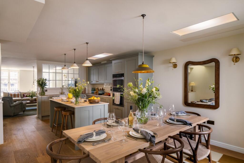 3 bed Mews for rent in Paddington. From Chestertons - Capital Markets 3 bed Mews for rent in Paddington. From Chestertons - Capital Markets