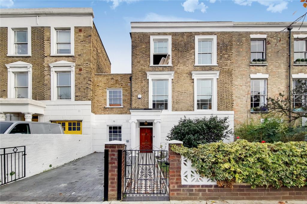 5 bed Mid Terraced House for rent in Islington. From Chestertons Estate Agents - Islington Lettings