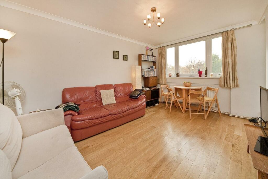 4 bed Flat for rent in Islington. From Chestertons Estate Agents - Islington Lettings