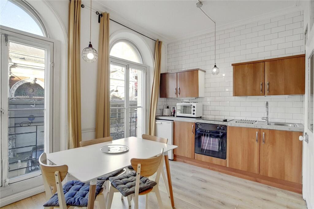 2 bed Flat for rent in London. From Chestertons Estate Agents - Islington Lettings
