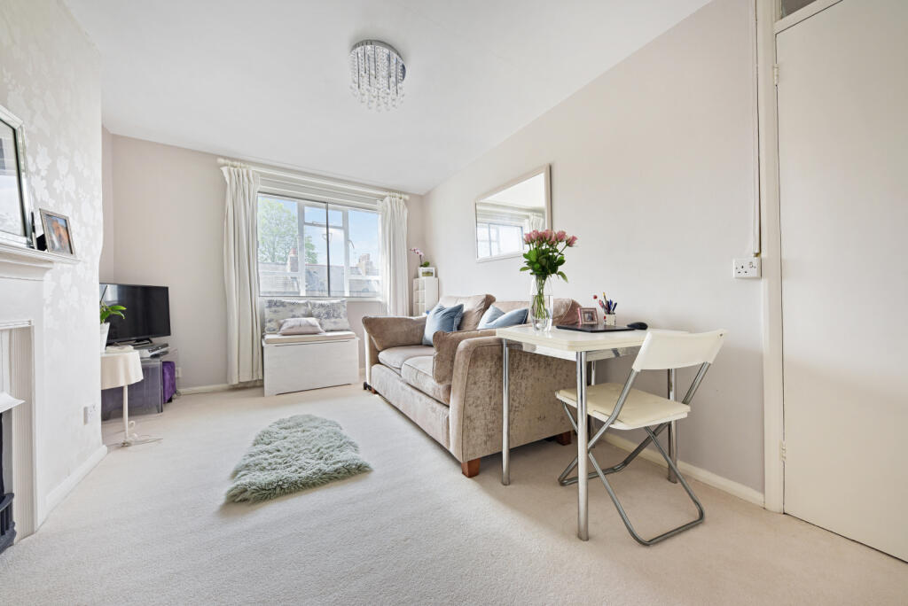 1 bed Not Specified for rent in Islington. From Chestertons Estate Agents - Islington Lettings