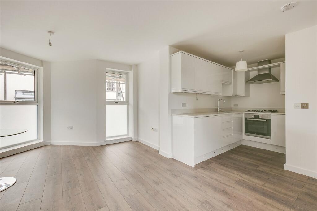 2 bed Flat for rent in Stepney. From Chestertons Estate Agents - Islington Lettings