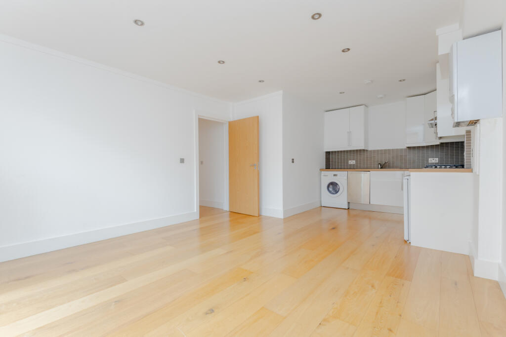 1 bed 1st Floor Flat for rent in Islington. From Chestertons - Islington