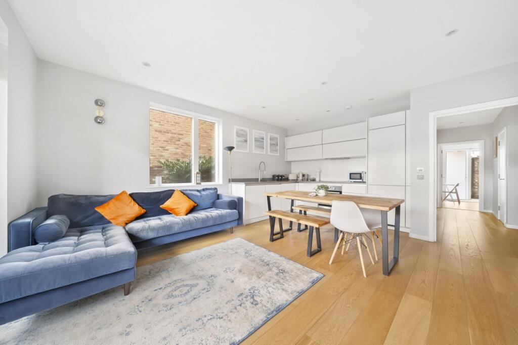 2 bed 1st Floor Flat for rent in Islington. From Chestertons Estate Agents - Islington Lettings 2 bed 1st Floor Flat for rent in Islington. From Chestertons Estate Agents - Islington Lettings