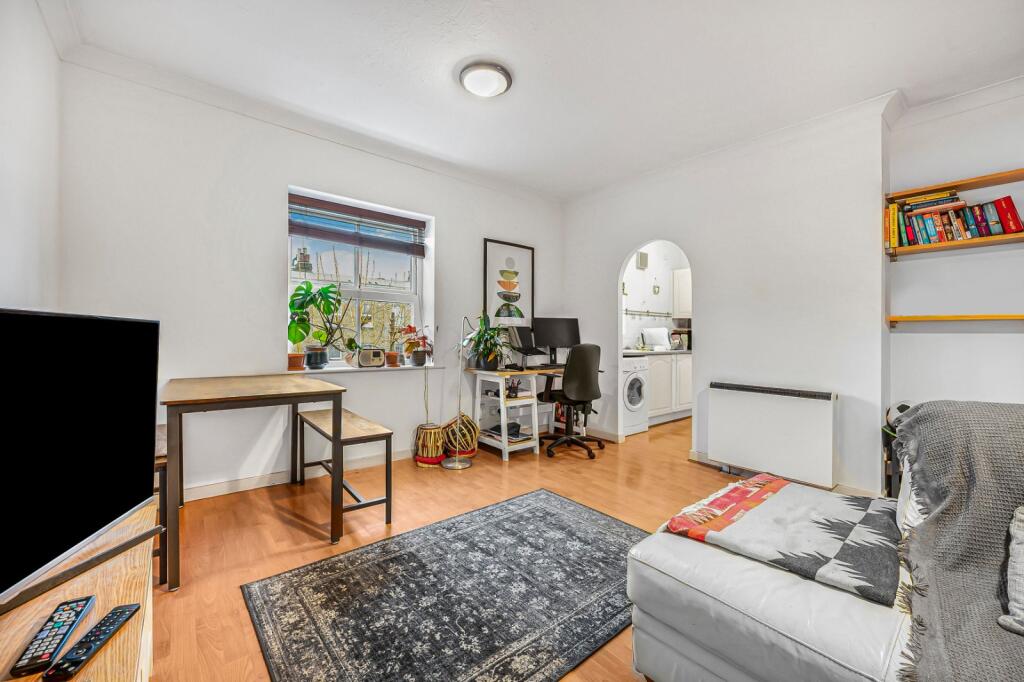 2 bed 1st Floor Flat for rent in Islington. From Chestertons - Islington