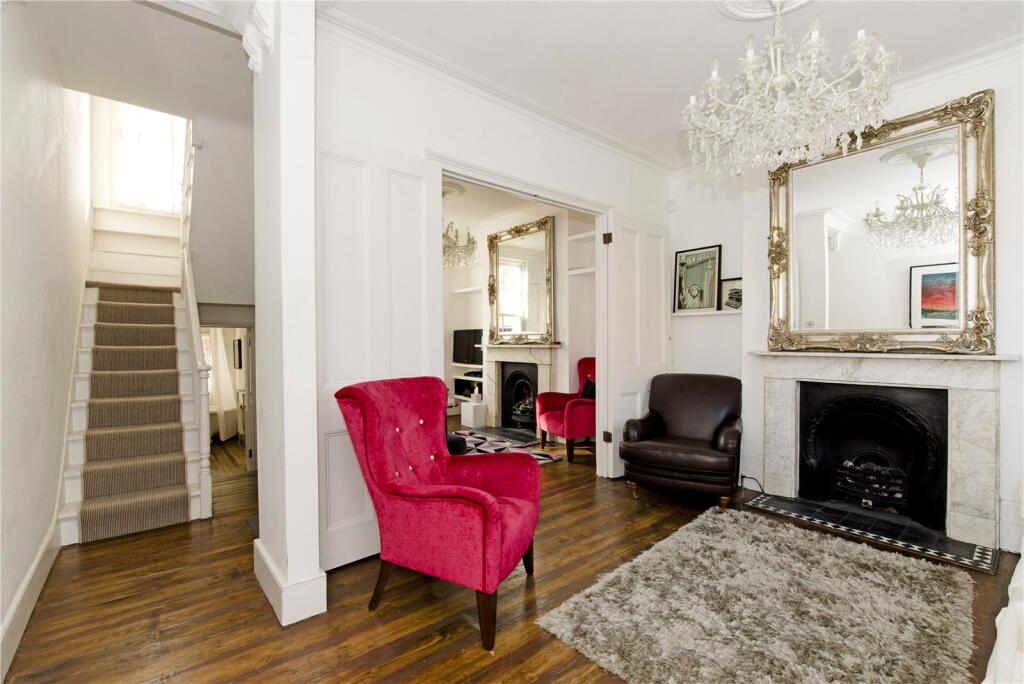 3 bed Mid Terraced House for rent in Islington. From Chestertons - Islington