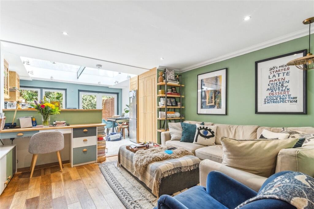 3 bed Annexe for rent in Islington. From Chestertons - Islington 3 bed Annexe for rent in Islington. From Chestertons - Islington