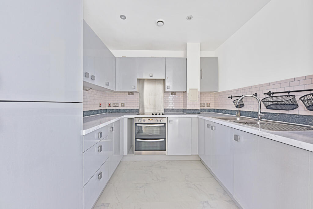 2 bed 1st Floor Flat for rent in Camden Town. From Chestertons - Islington 2 bed 1st Floor Flat for rent in Camden Town. From Chestertons - Islington
