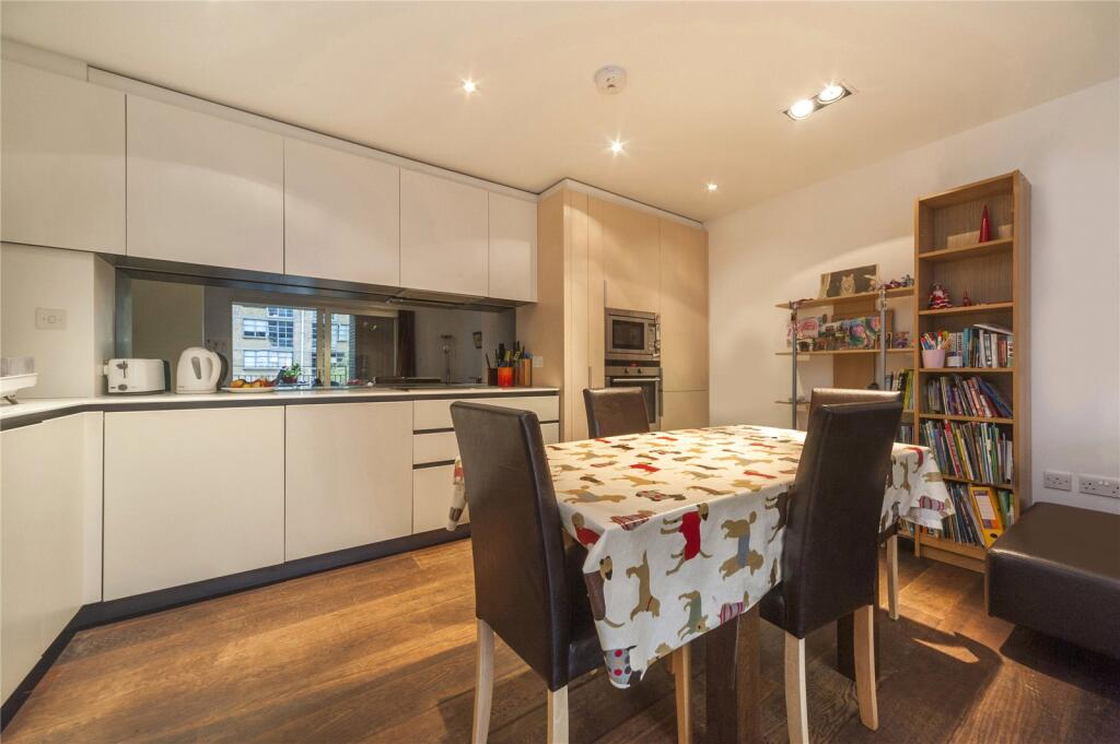 2 bed 1st Floor Flat for rent in Islington. From Chestertons - Islington