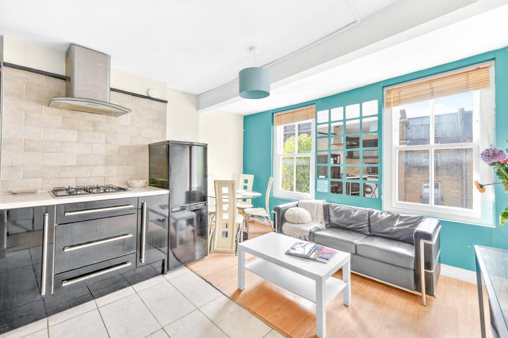 3 bed 1st Floor Flat for rent in Islington. From Chestertons - Islington