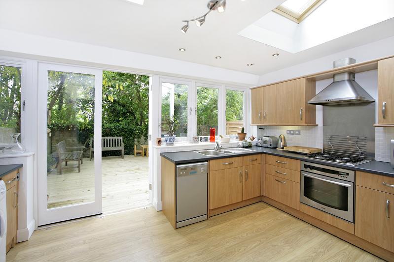 3 bed 1st Floor Flat for rent in Islington. From Chestertons - Islington