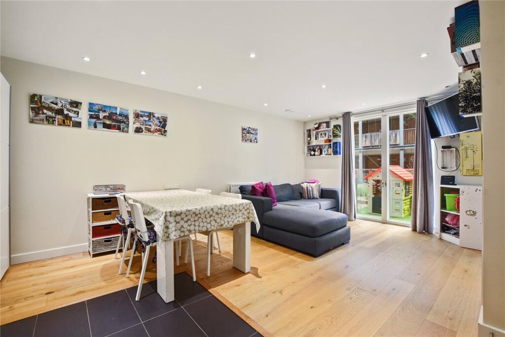 2 bed 1st Floor Flat for rent in Islington. From Chestertons - Islington
