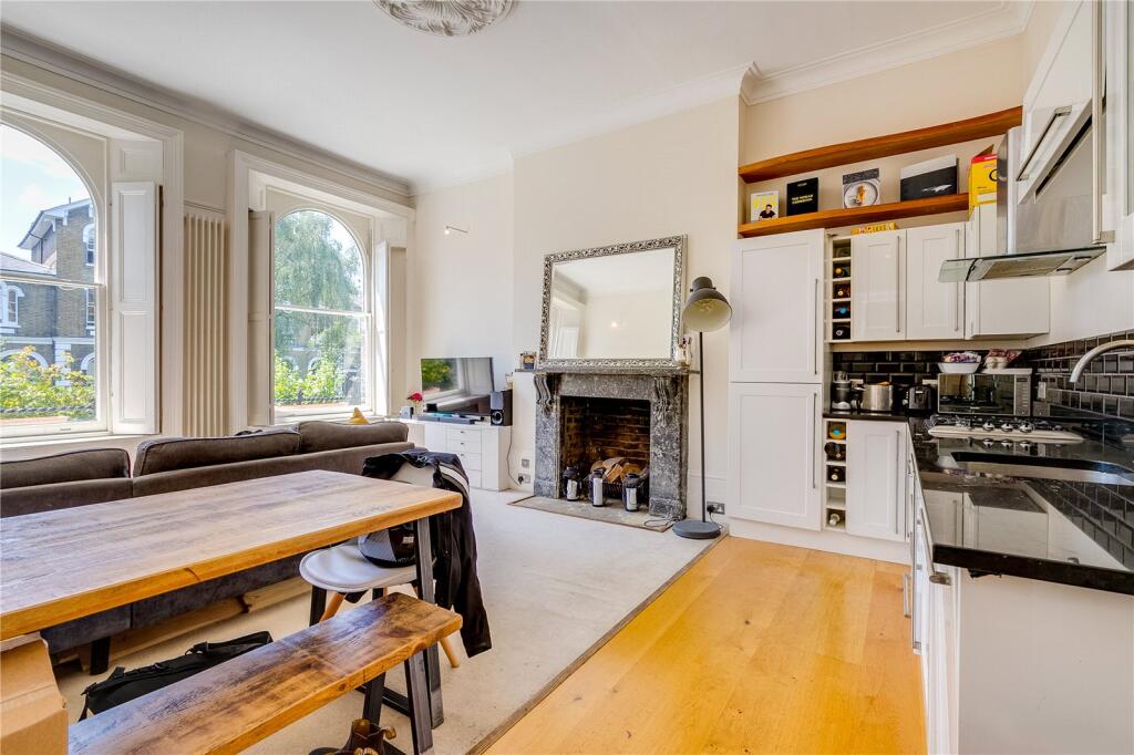 2 bed 1st Floor Flat for rent in Stoke Newington. From Chestertons - Islington