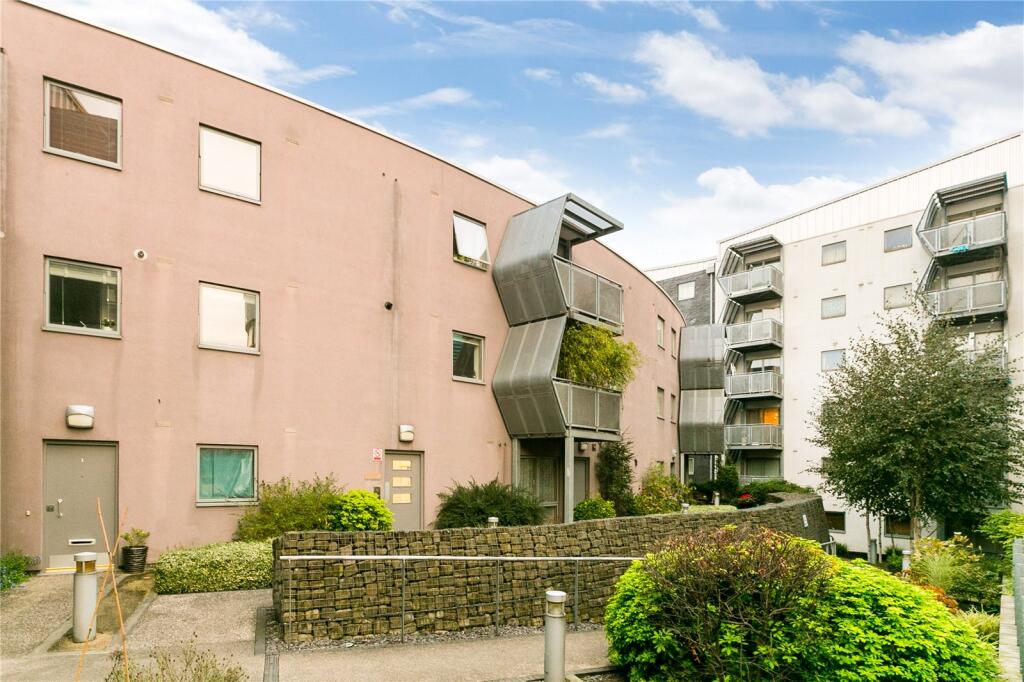 1 bed 1st Floor Flat for rent in London. From Chestertons - Islington