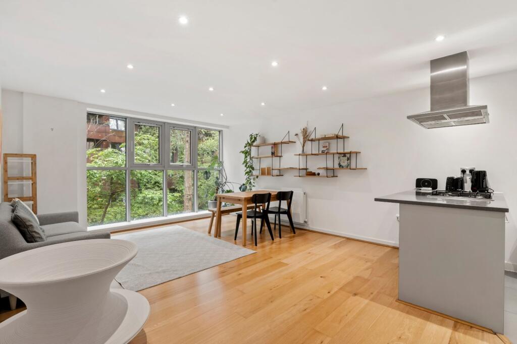 2 bed 1st Floor Flat for rent in Islington. From Chestertons - Islington
