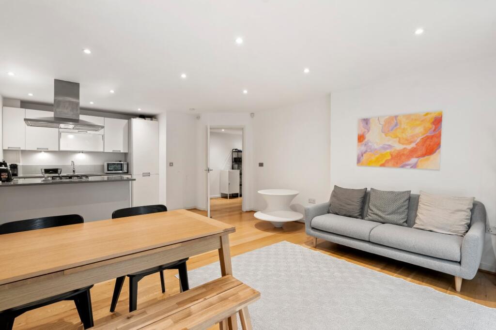 2 bed 1st Floor Flat for rent in Islington. From Chestertons - Islington