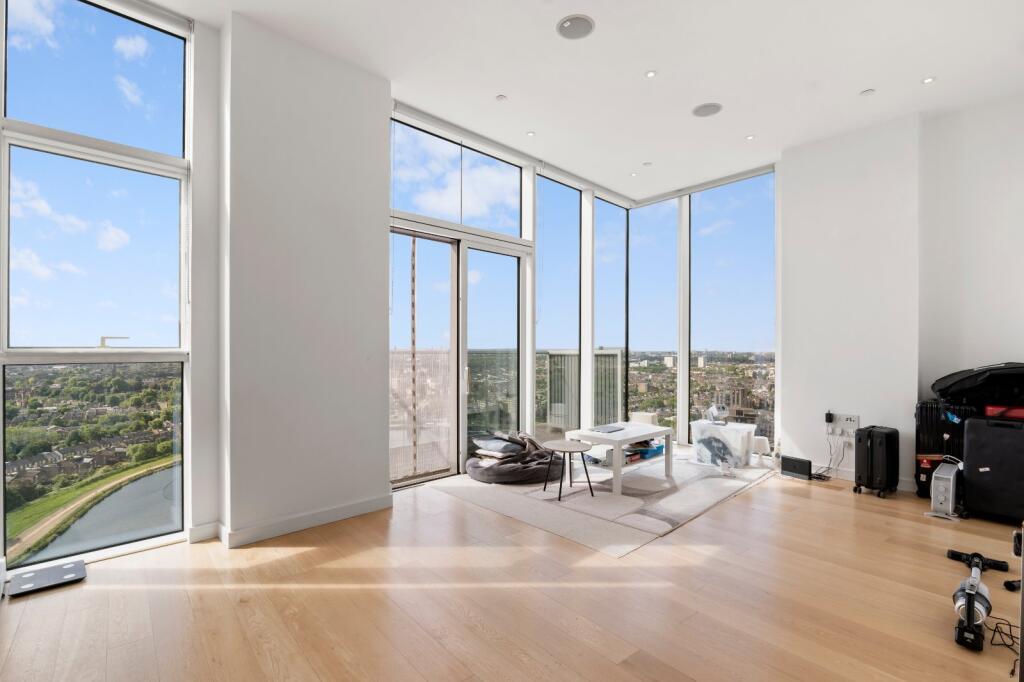3 bed 1st Floor Flat for rent in Stoke Newington. From Chestertons - Islington 3 bed 1st Floor Flat for rent in Stoke Newington. From Chestertons - Islington