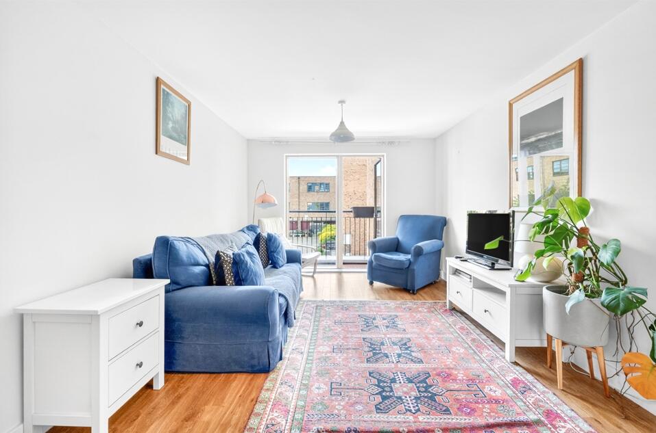 3 bed 1st Floor Flat for rent in Islington. From Chestertons - Islington