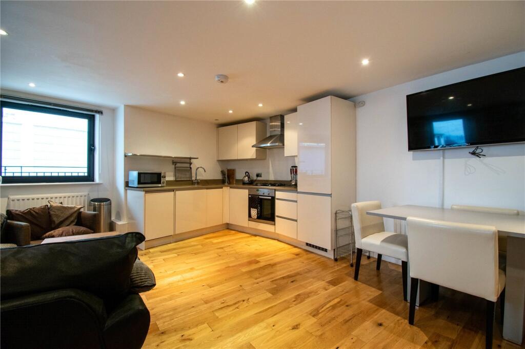 3 bed Annexe for rent in Islington. From Chestertons - Islington 3 bed Annexe for rent in Islington. From Chestertons - Islington