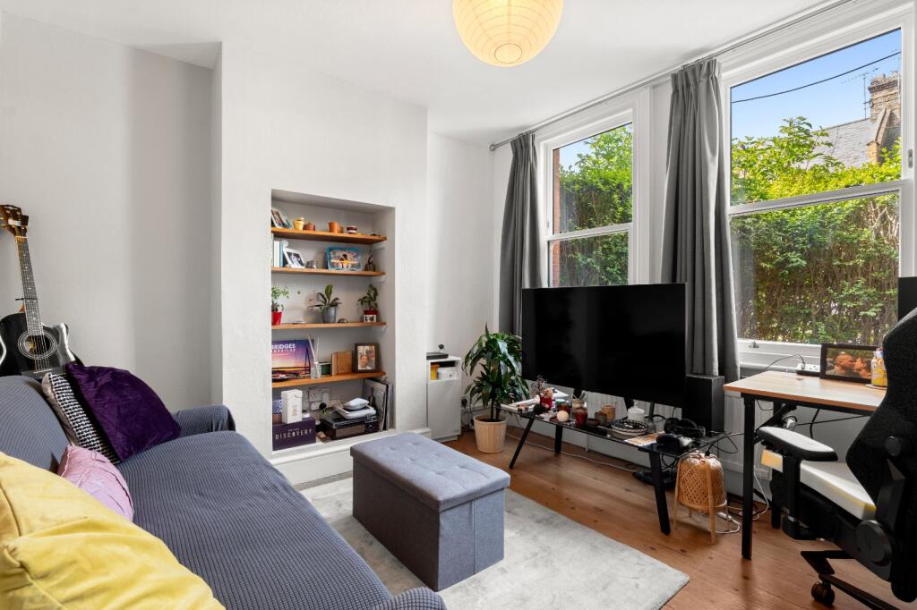 1 bed 1st Floor Flat for rent in Walthamstow. From Chestertons - Islington