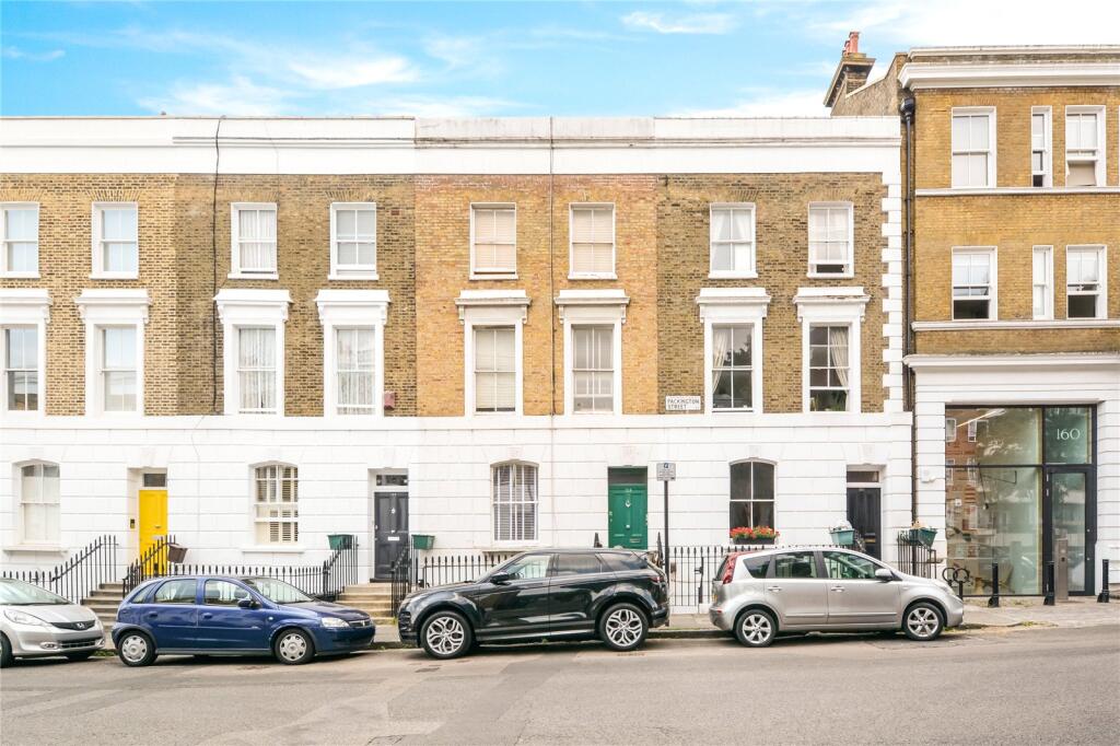 1 bed Mid Terraced House for rent in Islington. From Chestertons - Islington