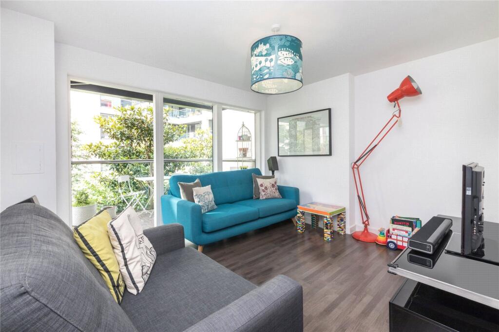 2 bed 1st Floor Flat for rent in Islington. From Chestertons - Islington