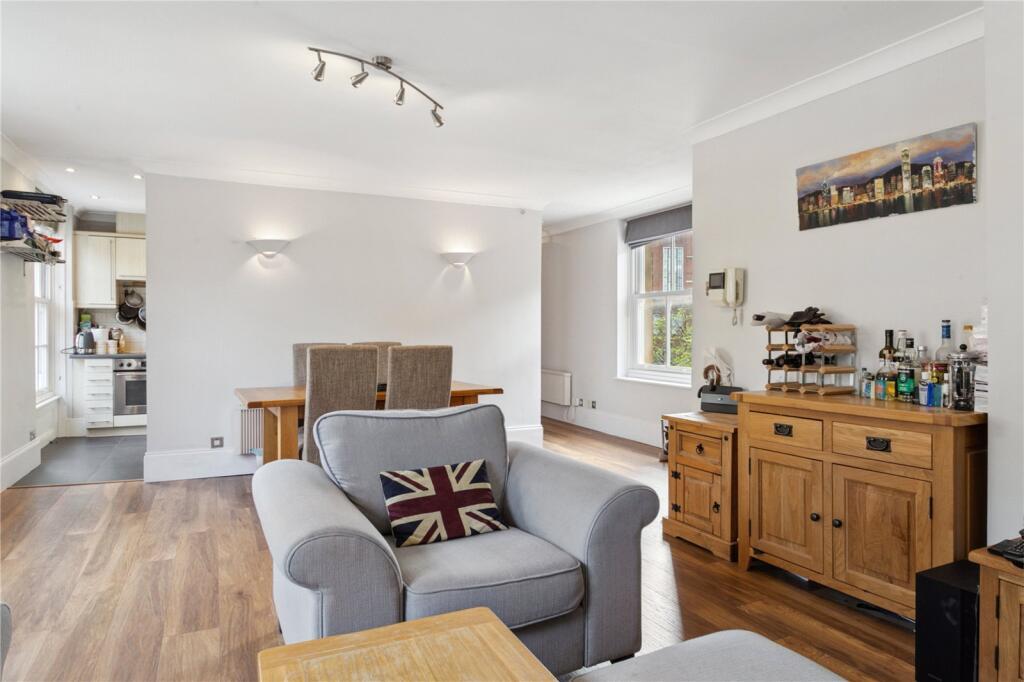 2 bed 1st Floor Flat for rent in Islington. From Chestertons - Islington