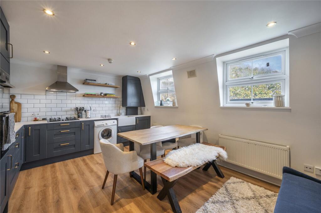 3 bed 1st Floor Flat for rent in Islington. From Chestertons - Islington