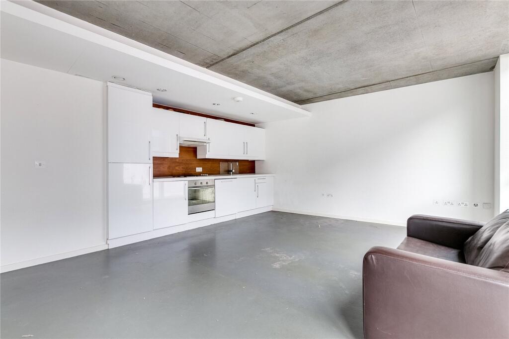 2 bed 1st Floor Flat for rent in London. From Chestertons - Islington