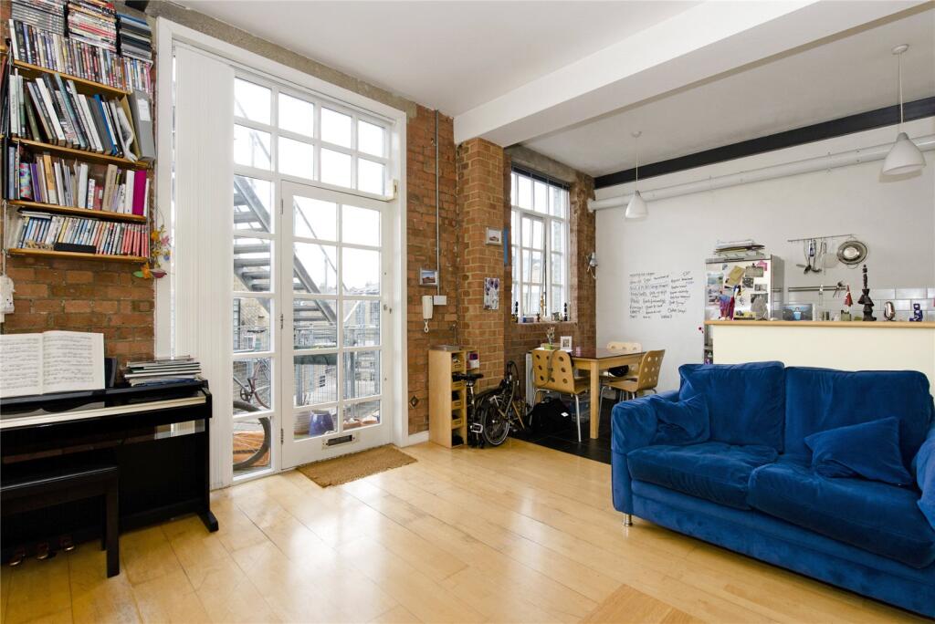 2 bed 1st Floor Flat for rent in Stoke Newington. From Chestertons - Islington