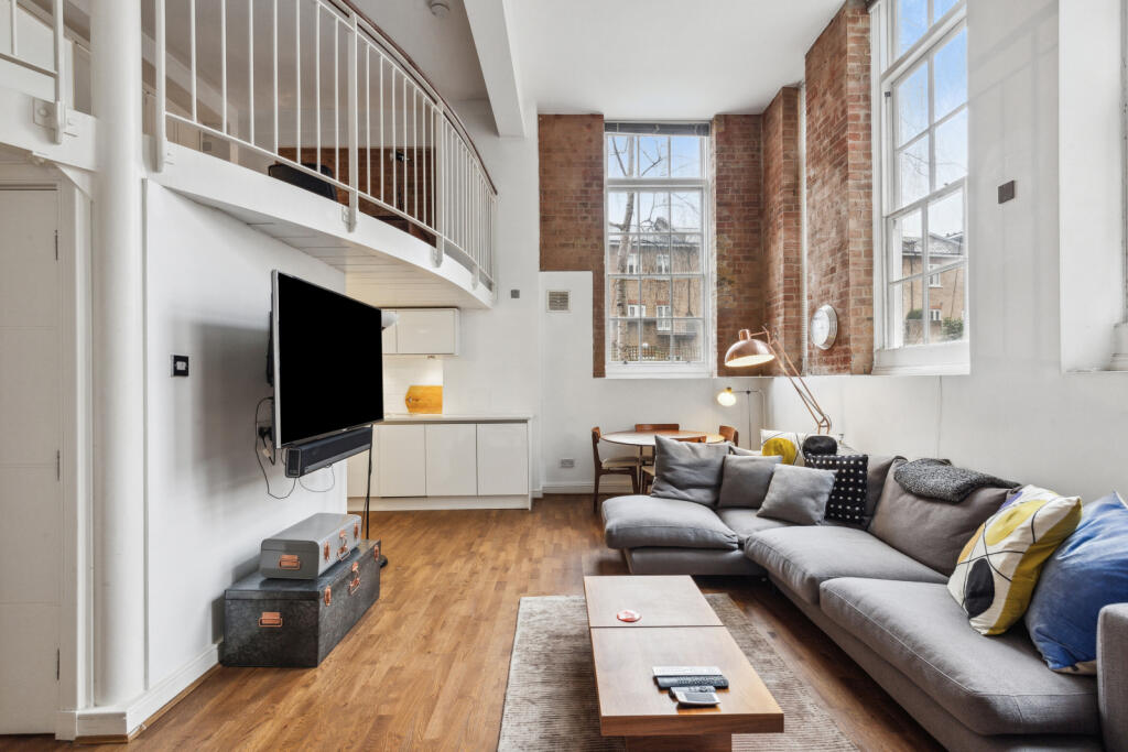 2 bed 1st Floor Flat for rent in Stoke Newington. From Chestertons - Islington
