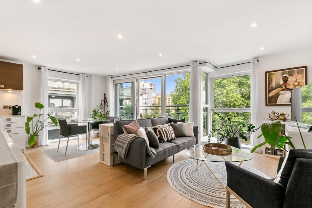 2 bed 1st Floor Flat for rent in Islington. From Chestertons - Islington