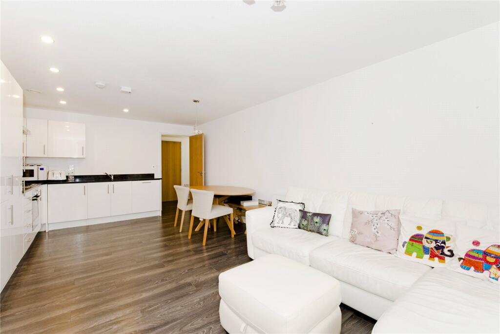 2 bed 1st Floor Flat for rent in Camden Town. From Chestertons - Islington