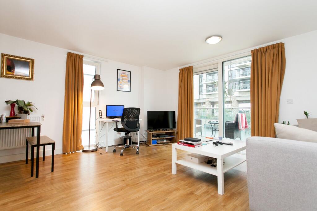 3 bed 1st Floor Flat for rent in Hackney. From Chestertons - Islington