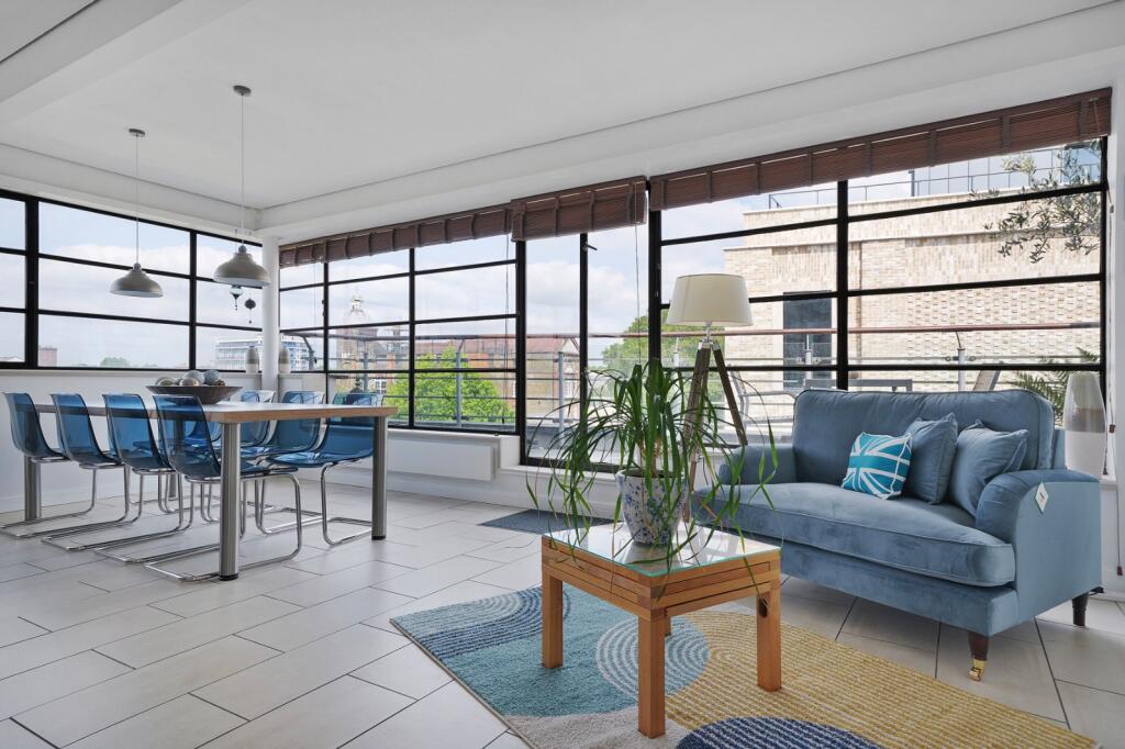2 bed 1st Floor Flat for rent in Islington. From Chestertons - Islington
