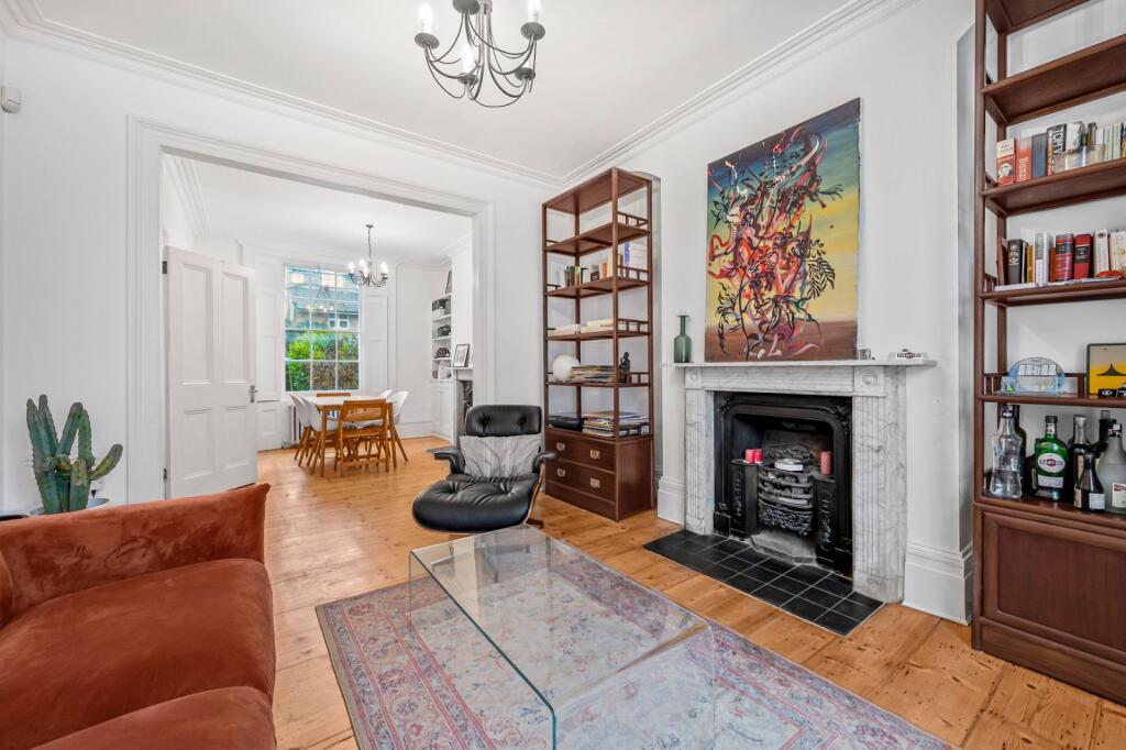 4 bed Mid Terraced House for rent in Islington. From Chestertons - Islington