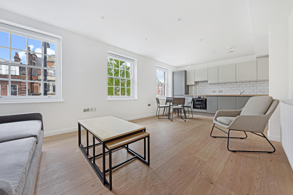 2 bed 1st Floor Flat for rent in Hackney. From Chestertons - Islington