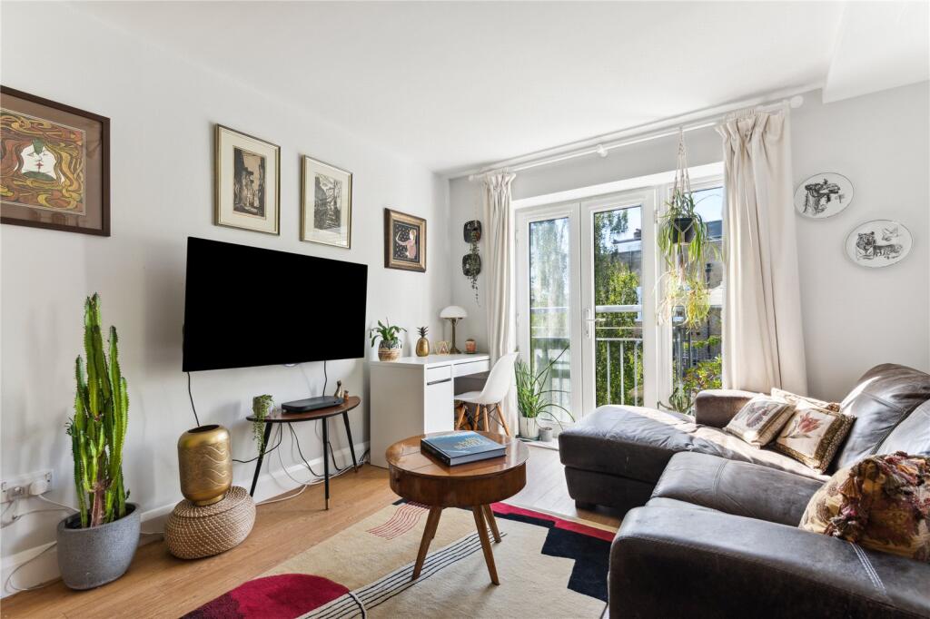 1 bed 1st Floor Flat for rent in Islington. From Chestertons - Islington