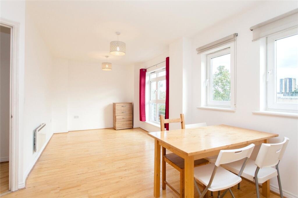 2 bed 1st Floor Flat for rent in Hackney. From Chestertons - Islington