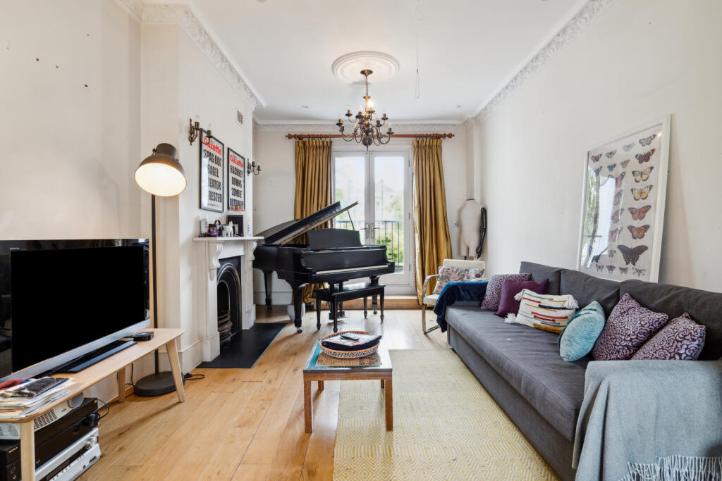 4 bed Mid Terraced House for rent in Islington. From Chestertons - Islington 4 bed Mid Terraced House for rent in Islington. From Chestertons - Islington