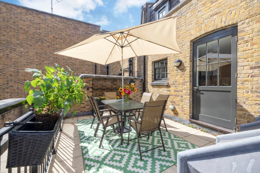 2 bed 1st Floor Flat for rent in Islington. From Chestertons - Islington