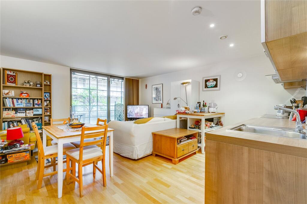 1 bed 1st Floor Flat for rent in Stoke Newington. From Chestertons - Islington