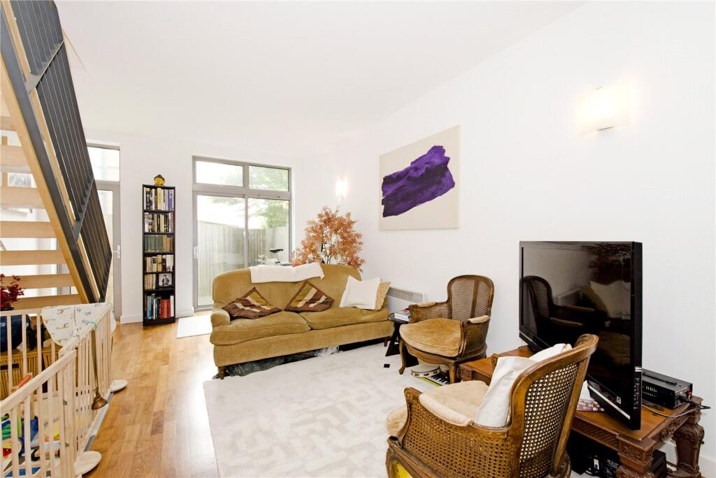 2 bed 1st Floor Flat for rent in Stoke Newington. From Chestertons - Islington