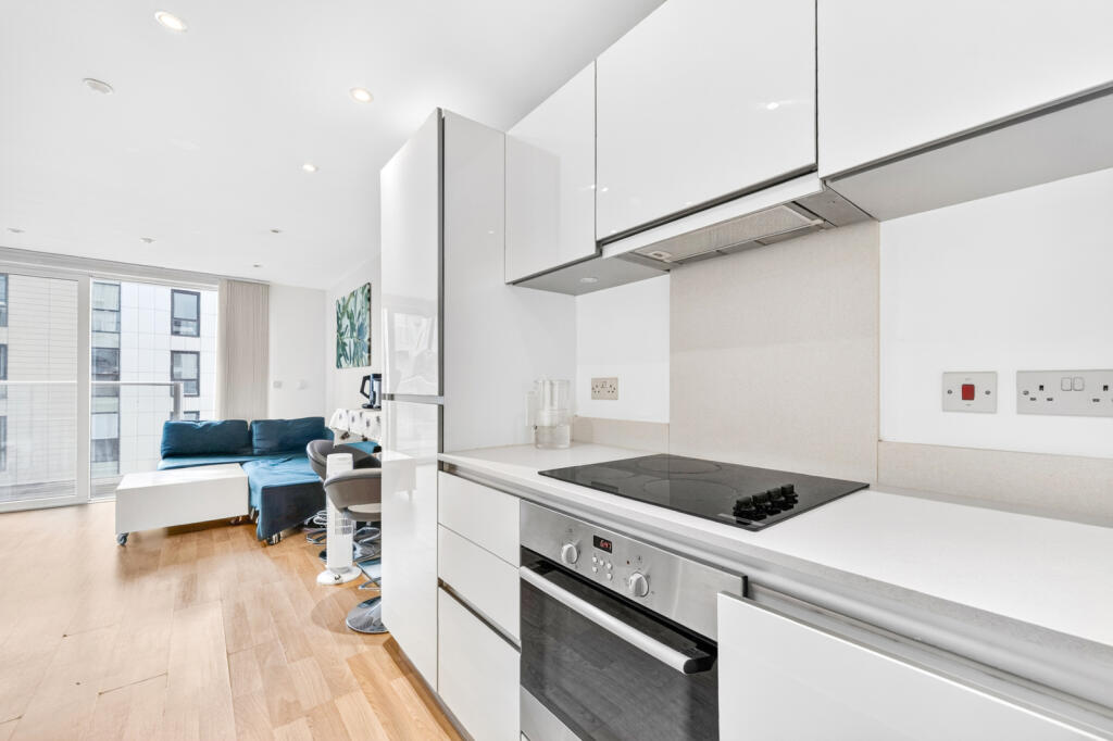 1 bed 1st Floor Flat for rent in Stoke Newington. From Chestertons - Islington 1 bed 1st Floor Flat for rent in Stoke Newington. From Chestertons - Islington